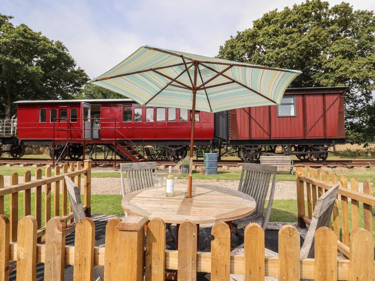 The Carriage At High Barn Heritage Halstead  Exterior foto